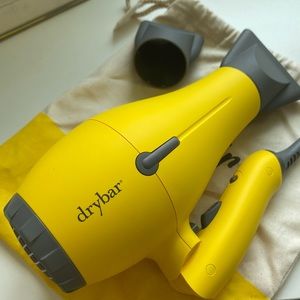 DRYBAR “Baby buttercup blow dryer”.